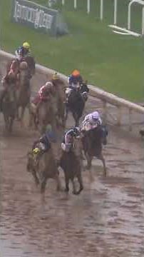 WHAT A FINISH AT THE KENTUCKY DERBY 🌹🏇🏆