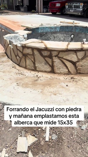 Construcción de Alberca y Jacuzzi: Proceso Detallado