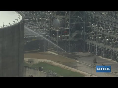 Raw video: Small explosion at Freeport LNG plant in Quintana