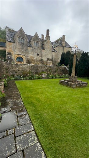 Snowshill is a small, very picturesque village in Gloucestershire, in the Cotswolds, England Snowshill Manor & Gardens: Probably the top attraction. A manor house owned by the National Trust. It houses a vast and eclectic collection of objects gathered by Charles Paget Wade, who restored the house after buying it in 1919. | Beauty of the World