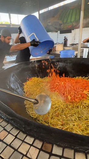 The biggest street food in the world, I can't stop watching | The Food Ranger