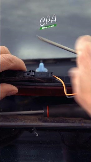 Comment Changer le 3ème Feu Stop de votre Voiture - Tutoriel Pas à Pas