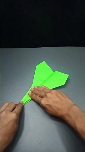 comment fabriquer un avion en papier qui vole jusqu'à 459 pieds dans le ciel