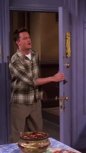 Friends Streaming Now on TVNZ | #ChandlerBing #MonicaGeller