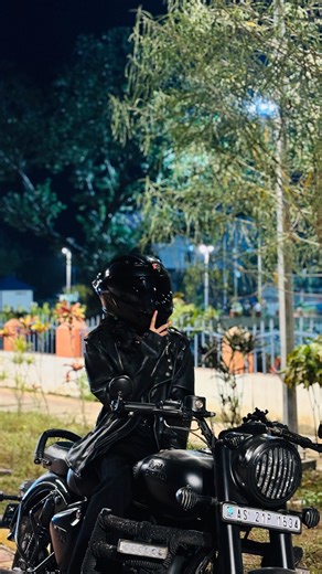 Nilanjana Ray on Instagram: "Follow @nilanjanarayy__ for more 😋 . . . . . . #viral #viralreeĺ #viralvideos #reel #reeltrend #reelinstagram #instagram #instagramreels #instagrambiker #ladybikers #girlrider #biker #explorer #exploremore #explorepage #royalenfieldindia #royalenfield #classic350 #like #follow"