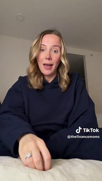 What’s the deal with postpartum belly buttons?! Do I want to know😭🙈 #pregnancytiktok #pregnancyjourney #firstpregnancy #firsttimemom #postpartumbody