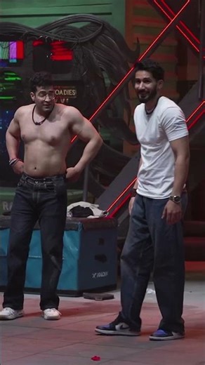 Siwet 3 Second में हरा गया Arm Wrestler को 💪⏱️ | MTV Roadies Double Cross