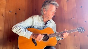 Learn This Powerful G7 Blues Pattern (Tuned down 1/2 step) In this extended lesson, I take you on a deep dive into some jump blues techniques I've been exploring lately in the key of G. I share how to get great mileage out of a simple G7th chord by punching it and adding various licks. I demonstrate several techniques including how to use that G7 as a foundation for rhythmic variations and melodic phrases. I break down specific techniques like moving between major and minor tonalities, using ham