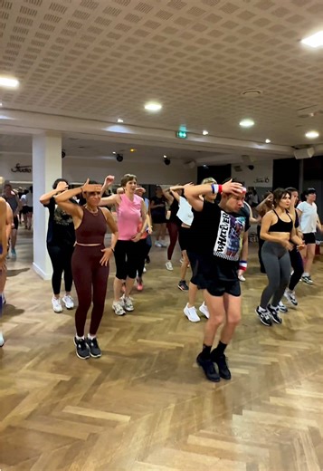 Dance Classes in Paris: Join the Fun Now!
