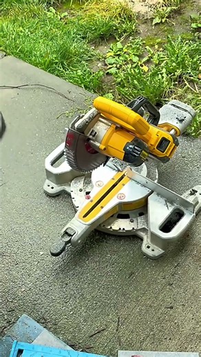 House Remodel Day 1: New LVP Flooring Installation (Transformation) #diy #flooring #homerenovation