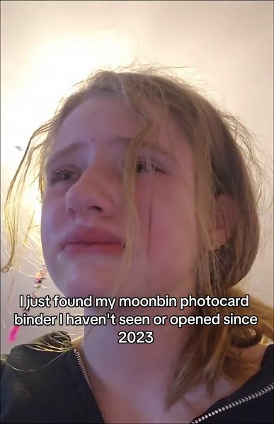 I had been an astro fan since 2020 however with moonbin being my bias I decided to stop stanning them 2023 as I couldnt bare seeing them as only 5, I took down all my posters and put my photocards in a box and over the years that box got filled with more random stuff I decided yesterday I needed to declutter and I was sorting through the box when I found them at the bottom which made me literally cry my eyes out and I decided to fill it not for views or attention but because I wanted to show how