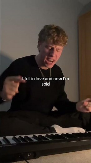 Goner by Tom Cooper Acoustic Version out now!! #popmusic #songwriter #pop #singing #piano