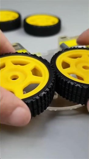 How to make line following robot using ardiuno #electronicsproject #diy #microcontrollerprojects