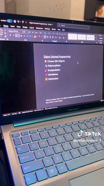 Object Oriented Programming Introduction. #javaprogramming #computersciencestudent #programmer #programming #coding #java #programminglife #javadeveloper #programmingparadigms