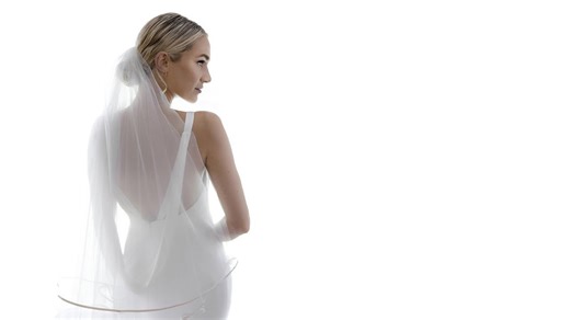 11 Bride Poses; How to Pose a Bride (Best Bride Poses)