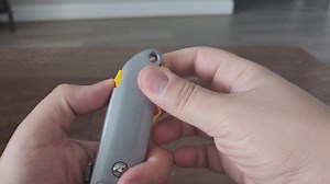 Watch Reviewing The Stanley 10-499 Box Cutter on Amazon Live