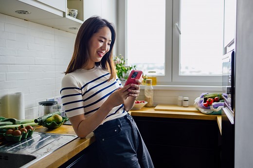 These Food Tracking Apps Make Sticking To Any Eating Plan So Much Easier