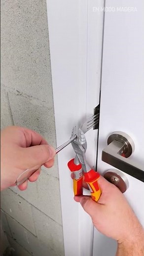 🔧 ¡Reparaciones rápidas y geniales para cualquier cosa en casa! 😎💡