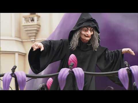 「東京ディズニーリゾート 35周年 アニバーサリー・セレクション」ディズニー・ハロウィーン・パレード “レッツ・ゴー・ヴィランズ！”