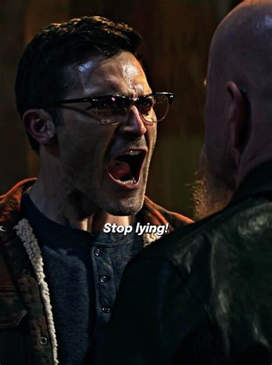 Superman battles Lex without his superpowers