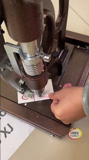 automatic Feeds Manual Pressed eyelet punching machine