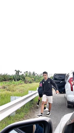 Ombob takes Alvaro's hat flying on the toll road #ombobguys #comedy #shorts #trending