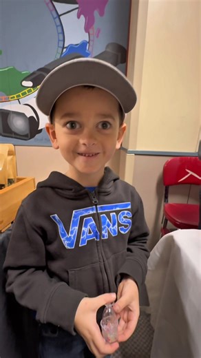 Meet Ryan. He’s another young entrepreneur (sophomore in hs) who has his own business. His holiday bazaar booth was right next to ours. @Kingstons Workshop absolutely loved him and was glued to him all day! Ryan took the time to answer all of Kingston’s questions and teach him about 3D printing. If you need something custom made, his biz card is at the end of the vid! #entrepreneur #business #support #creativity #nextgeneration