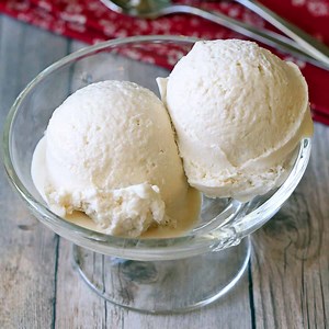 The Secret to Creamy Homemade Frozen Yogurt (No Ice Cream Maker Needed)