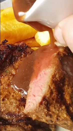 AMAZING beef dripping sauce