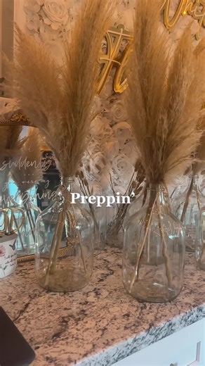 Glass Gallon Jugs for Stunning Wedding Decor