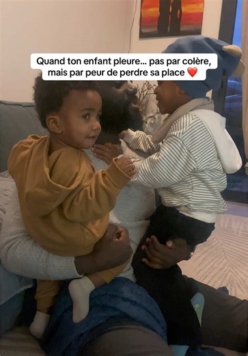 L'importance de rassurer un enfant jaloux