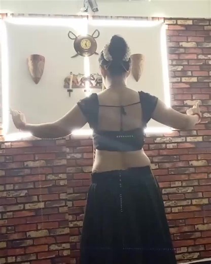 Mesmerizing Dancer - A true master of belly dance, this captivating artist effortlessly embraces the elegance of Arabic dance and the mesmerizing Shakira-style moves. Their performances transport you to a world of enchantment, where rhythmic shimmy, enticing belly rolls, and magnetic belly flutters become an ethereal dance of beauty and grace. From musically belly dance videos to captivating belly dance TikTok content, their passion shines through, inspiring both beginners seeking belly dancing 