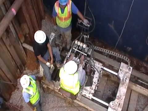 JACK & BORE guided auger system 1