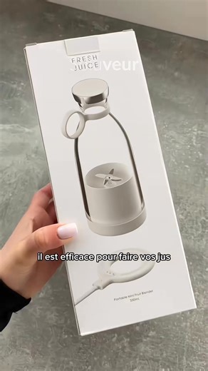 Regarde bien 👀 ! Le Fresh Juice™ mixe fruits durs, glace, légumes… en quelques secondes seulement. Une vraie machine puissante, rechargeable par USB, parfaite pour jus, bouillies, cocktails, pâte légère et plus encore. Si tu veux un mixeur portable capable de TOUT faire… Fresh Juice™ est le meilleur choix. | Fresh juice