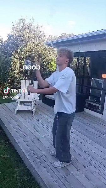 Noob vs Pro vs Hacker: Gameplay Comparison