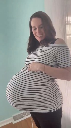 Huge Pregnant Belly Measurement by Amelia