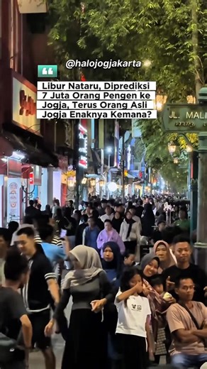 Omah Makan & Oleh-oleh Nusantara on Instagram: "Nataru ke Madiun udah pernah belum? Daripada ke Kota Besar tapi macetnya bikin pusingggg😌 Udah mending ke Kota Madiun aja, alternatif buat kalian yang pengen hangout dengan slow livingnya Madiun. Jangan lupa juga beli oleh-olehnya di Omah Nusantara ya guys🙌🏻 #omahnusantara #oleholehmadiun #oleholehkhasmadiun #Kotamadiun"