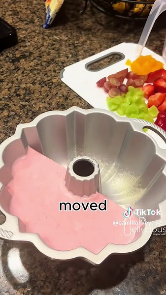 Ask Reddit: Satisfying Insights and Stories