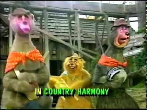 Disney Sing-Along Songs - Disneyland Fun - It's a Small World