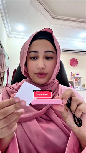 First time opening my SHEIN package 🤍 Random haul for UGC filming, beauty content tools. Honest first impressions nothing planned, just opening the box 🎥 #smallcreator #creatorsoftiktok #sheinhaul #ugccreator