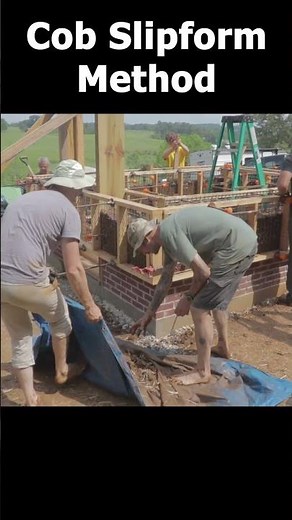 Building Cob Walls with Forms - Cob Slipform Method #cobhouse #affordablehousing #cobbauge