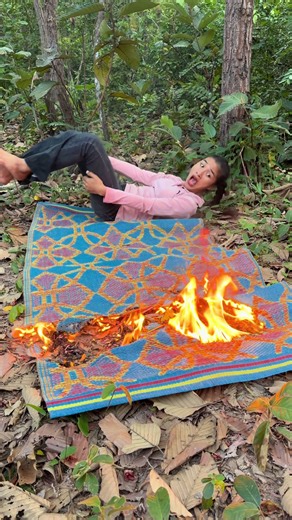 Bushcraft Skills: Clever and Useful idea in forest #bushcraft #outdoors #camping #survival #clever