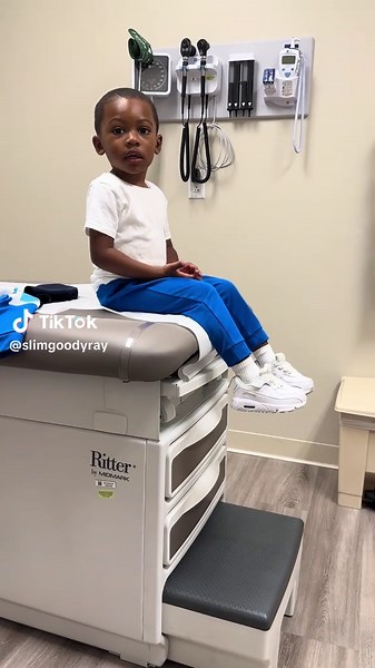 It’s never a dull moment! 🤣#toddlersoftiktok #toddlertok #kidssaythedarnestthings #toddlertalk #toddlertalkwithRoyce